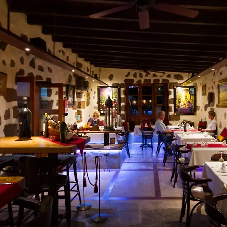 La Casona De I Emblematico Yaiza