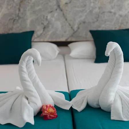 La Casona De I Emblematico * יאיזה